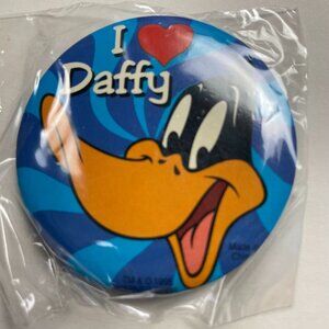 Daffy Duck Button 1995 Looney Tunes Safety Pin Back Vintage mq NEW SEALED WB mq